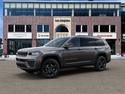 New 2026 Jeep Grand Cherokee L Limited w/ Limited Altitude Package AWD/4WD image 2