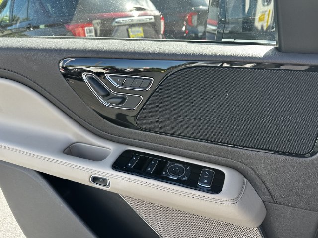 Certified 2024 Lincoln Aviator AWD w/ Elements Package image 30