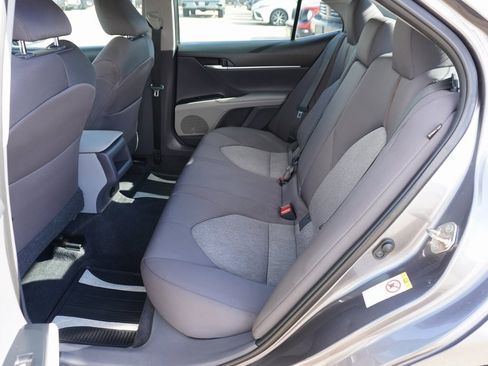 Used 2019 Toyota Camry LE image 17