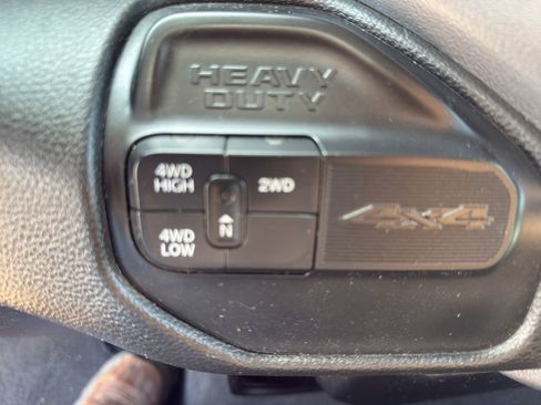 Used 2021 RAM 3500 Big Horn image 27