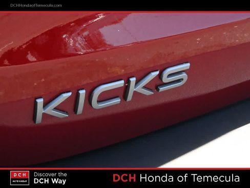 Used 2025 Nissan Kicks SR FWD image 7