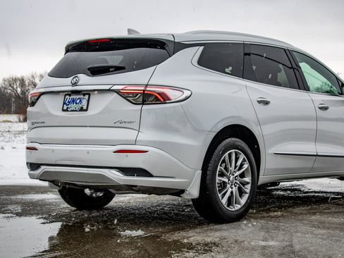 Used 2023 Buick Enclave Avenir w/ Avenir Technology Package image 15