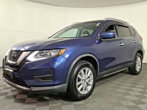 Used 2018 Nissan Rogue SV image 6