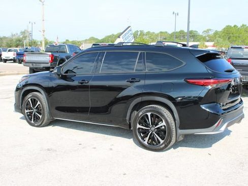 Used 2022 Toyota Highlander XSE AWD/4WD image 7