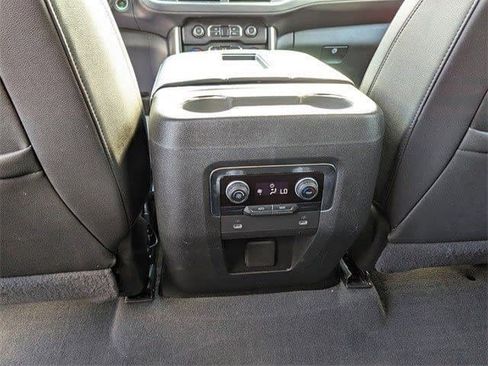 Used 2022 Chevrolet Tahoe Z71 image 14