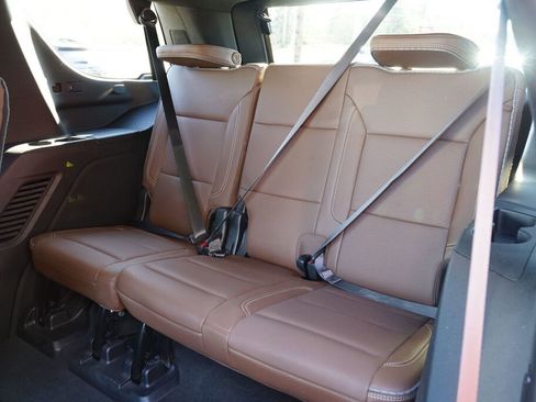 Used 2021 Chevrolet Tahoe High Country w/ Premium Package image 16