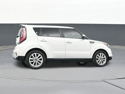 Used 2017 Kia Soul + image 46