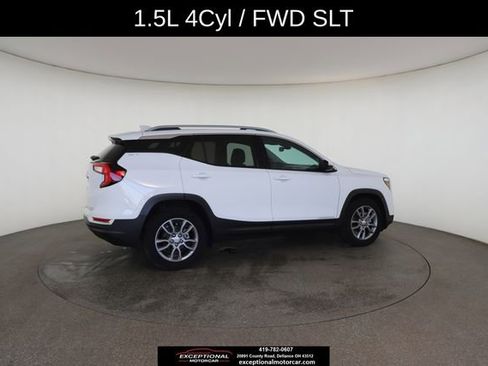 Used 2023 GMC Terrain SLT image 21