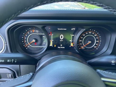 New 2026 Jeep Gladiator Sport AWD/4WD image 16