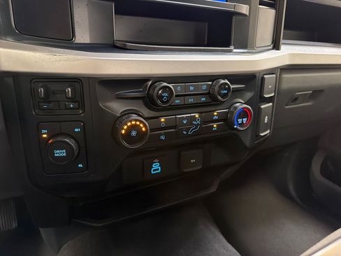 Used 2023 Ford F250 XL w/ STX Appearance Package AWD/4WD image 21