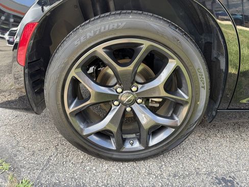 Used 2023 Chrysler 300 S w/ Comfort Group RWD image 10
