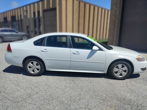 Used 2011 Chevrolet Impala LT FWD image 3