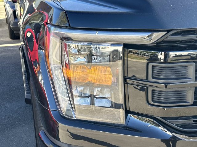 Used 2023 Ford F150 XLT w/ Equipment Group 302A High AWD/4WD image 4