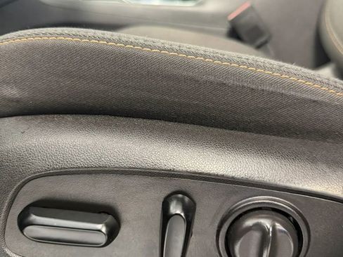 Used 2021 Chevrolet Equinox LT image 19