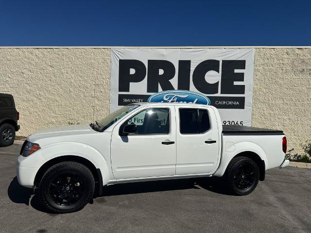 Used 2021 Nissan Frontier SV w/ Midnight Edition Floor Mats AWD/4WD image 2