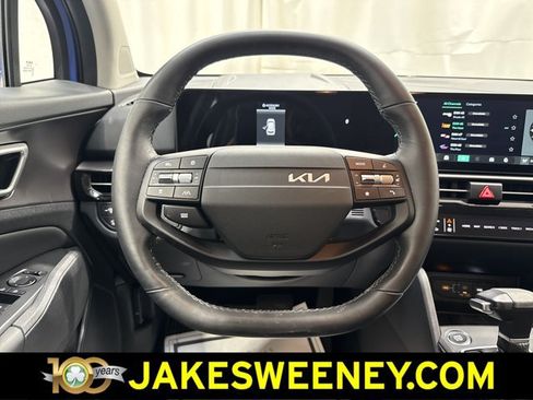 Used 2026 Kia Sportage EX FWD image 16