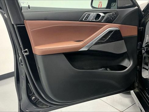 Used 2025 BMW X6 M60i w/ Climate Comfort Package image 18