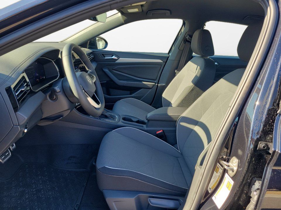 Certified 2026 Volkswagen Jetta Sport FWD image 9