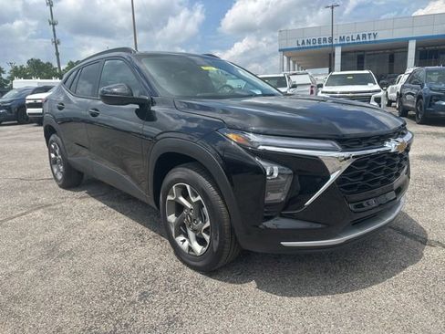 New 2026 Chevrolet Trax LT FWD image 1