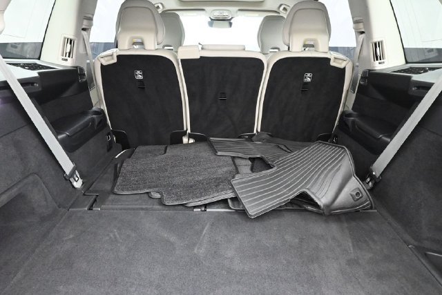 Used 2024 Volvo XC90 B6 Plus w/ Protection Package Premier AWD/4WD image 29