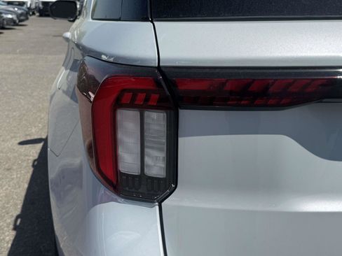 New 2026 Ford Explorer ST-Line AWD/4WD image 10