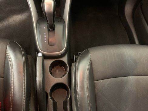 Used 2021 Chevrolet Trax LT image 23