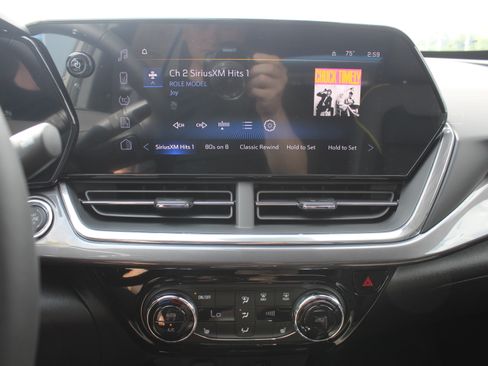 New 2026 Chevrolet Trax ACTIV w/ Driver Confidence Package FWD image 12