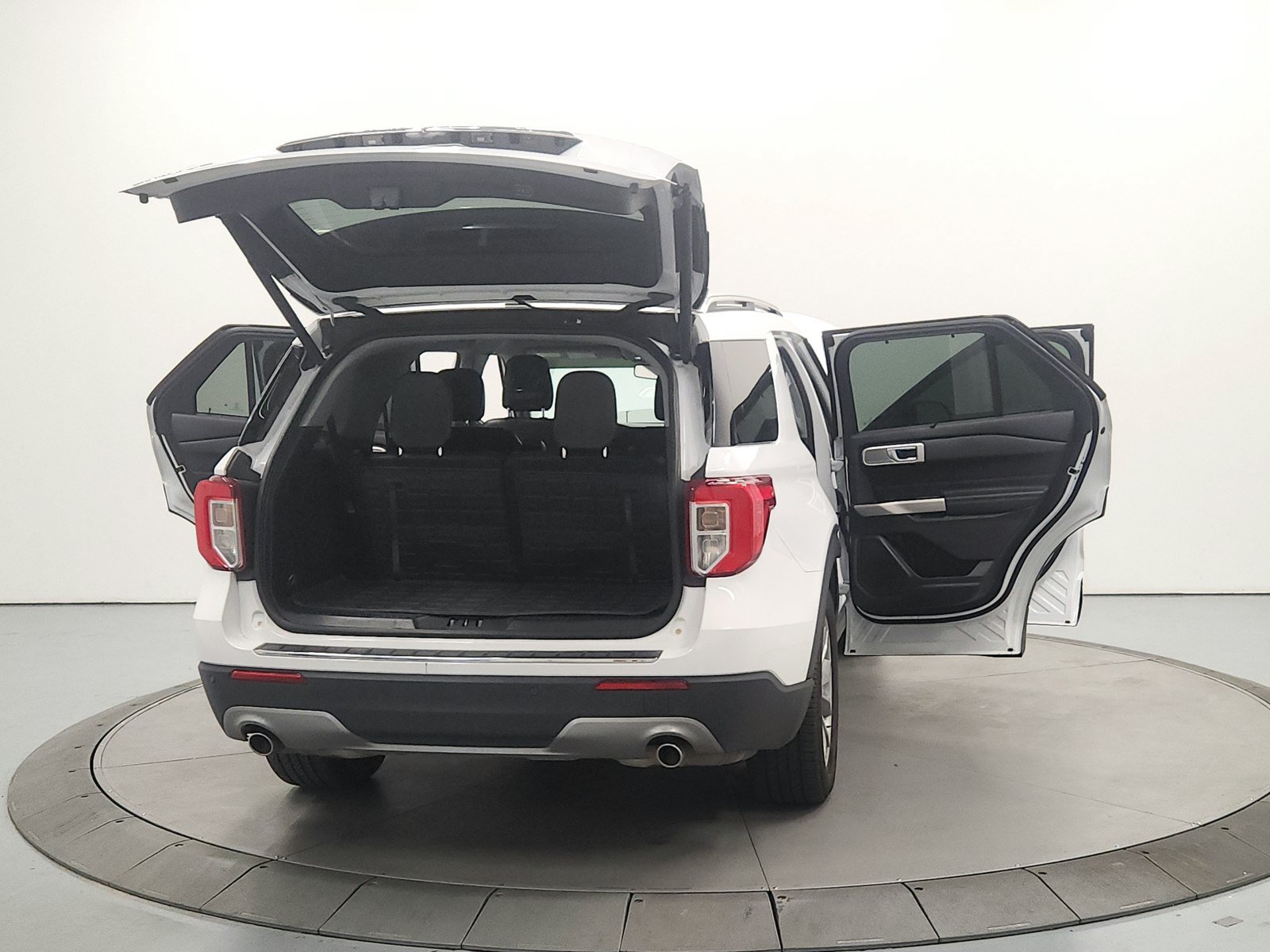 Used 2023 Ford Explorer Limited RWD image 15