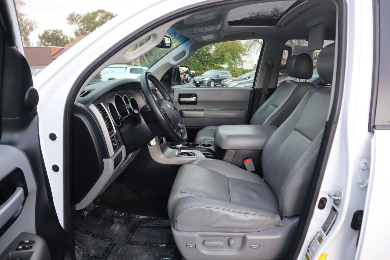 Used 2013 Toyota Sequoia Limited AWD/4WD image 21