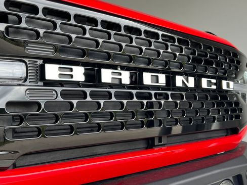 Used 2023 Ford Bronco Wildtrak AWD/4WD image 28