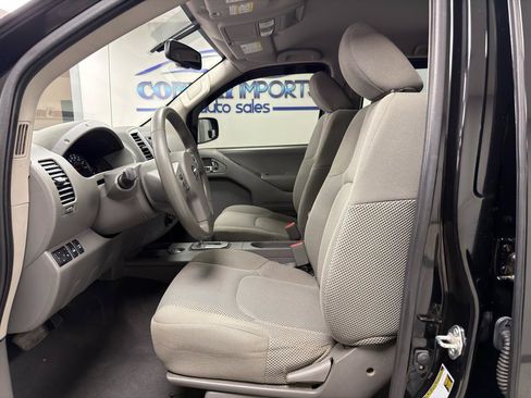 Used 2021 Nissan Frontier SV AWD/4WD image 9