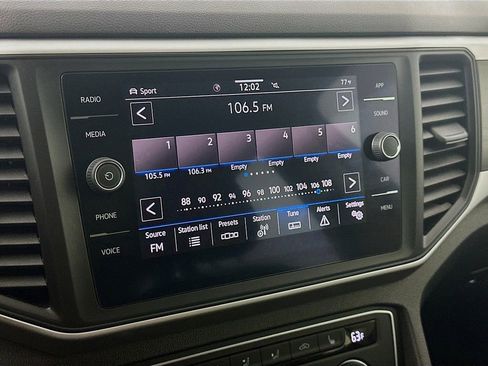 Used 2021 Volkswagen Atlas SE image 17