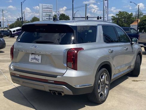 Used 2024 Hyundai Palisade Limited FWD image 9