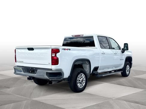 Used 2025 Chevrolet Silverado 2500 LT w/ Convenience Package AWD/4WD image 8