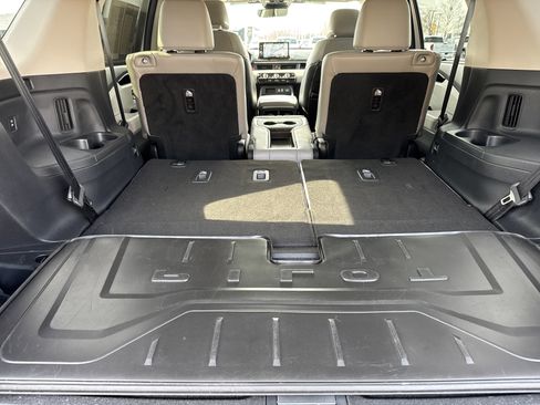 Used 2024 Honda Pilot Touring image 35