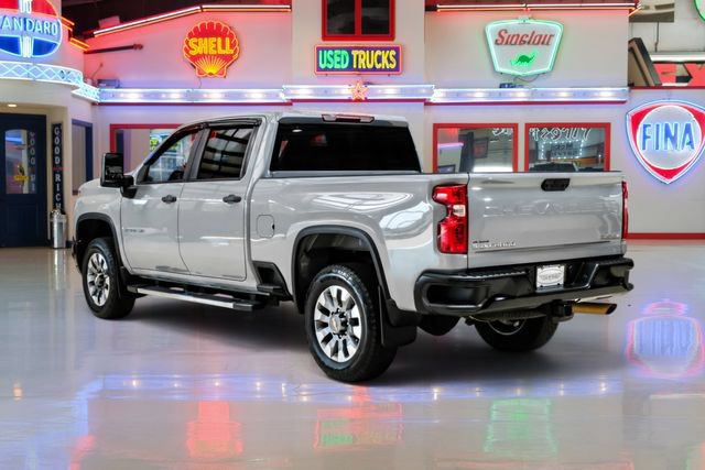 Used 2025 Chevrolet Silverado 2500 Custom w/ Custom Value Package AWD/4WD image 4