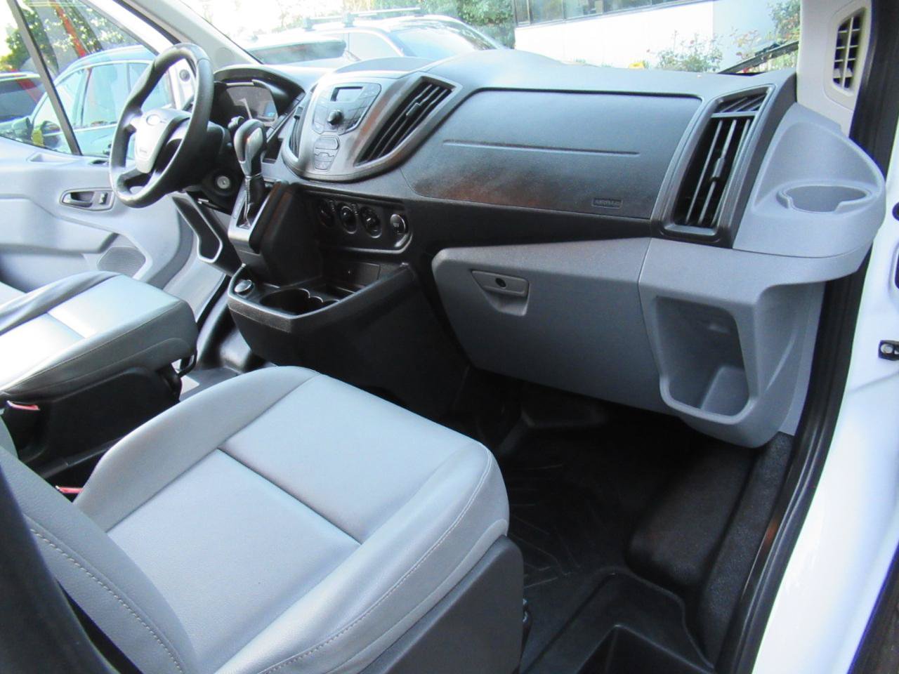 Used 2018 Ford Transit 150 130 Low Roof RWD image 5