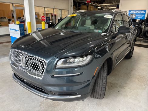 Used 2022 Lincoln Nautilus Reserve w/ Luxury Package AWD/4WD image 4