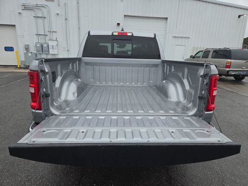 Used 2025 RAM 1500 Big Horn AWD/4WD image 9