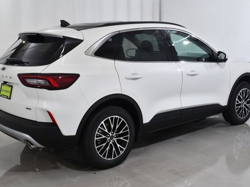 New 2025 Ford Escape SE w/ PHEV Premium Package image 7