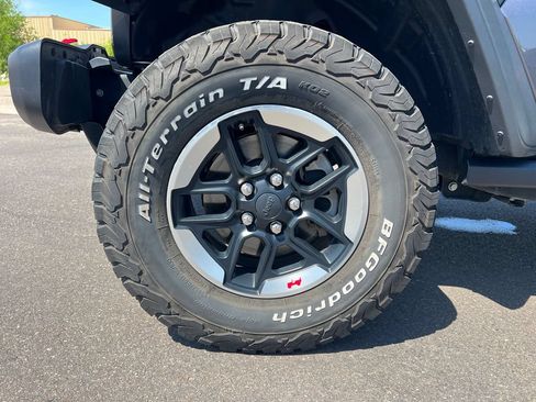 Used 2020 Jeep Wrangler Unlimited Rubicon w/ LED Lighting Group AWD/4WD image 18