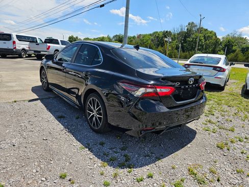 Used 2023 Toyota Camry SE FWD image 16