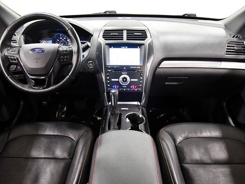 Used 2018 Ford Explorer Sport w/ Equipment Group 401A AWD/4WD image 3