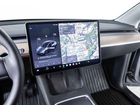 Used 2023 Tesla Model Y Long Range AWD/4WD image 12