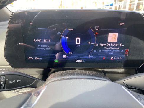 Used 2024 Chevrolet Blazer EV LT image 15