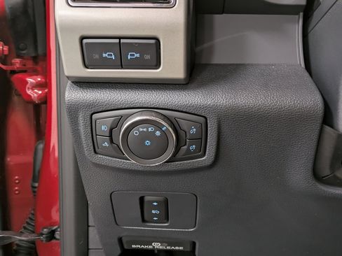 Used 2022 Ford F250 Lariat w/ Chrome Package image 22