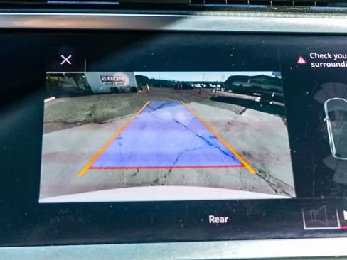 Used 2020 Audi Q3 2.0T Premium w/ Convenience Package image 23