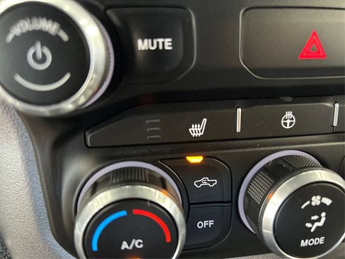 Used 2022 RAM 1500 Big Horn AWD/4WD image 31