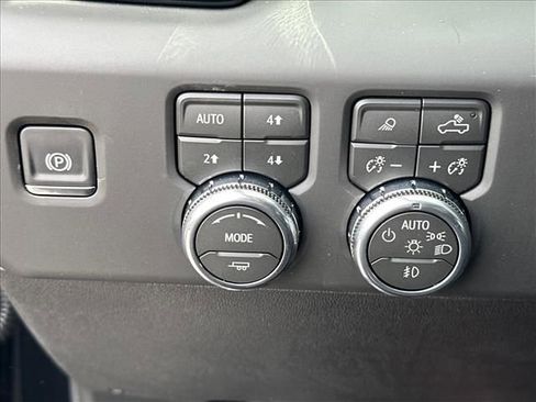 New 2026 GMC Sierra 2500 AT4 w/ AT4 Premium Plus Package AWD/4WD image 31
