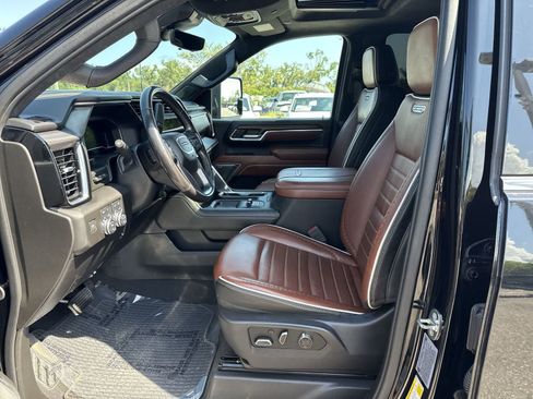 Used 2024 GMC Sierra 3500 Denali Ultimate AWD/4WD image 23